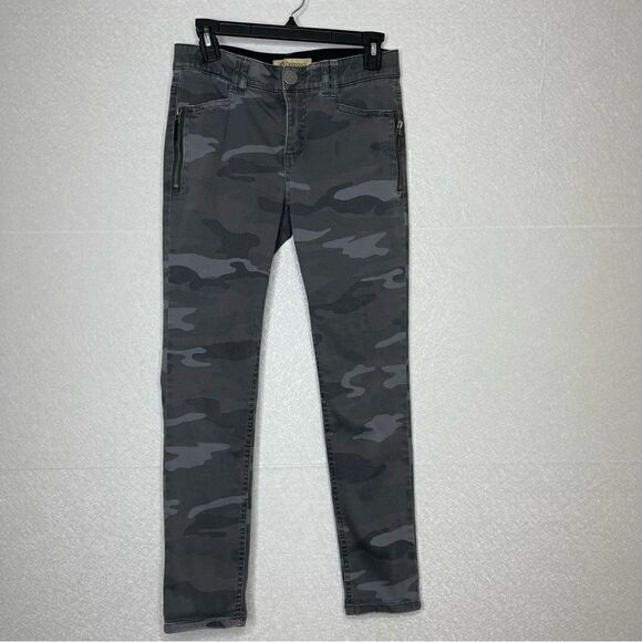 Democracy Camo Side Zip Ankle Skinny Pants 2 - Picture 2 of 7